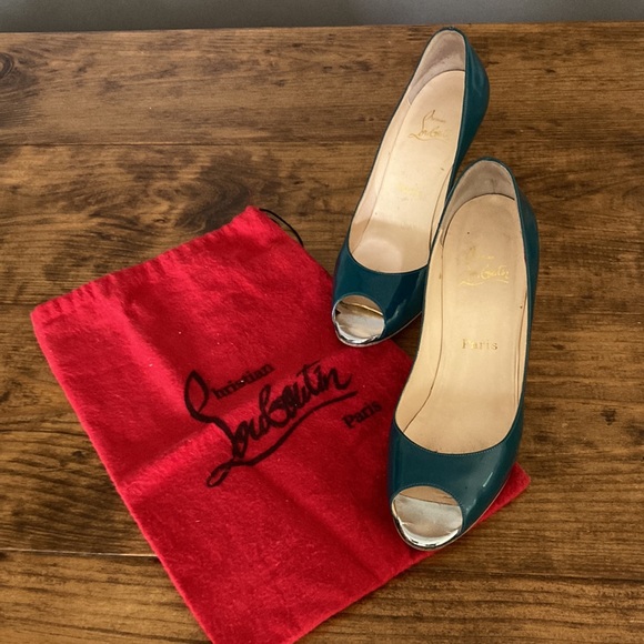 Christian Louboutin Blue Patent Yoyospina 100 Pumps size 40 or a size 9 1/2 - Picture 10 of 12